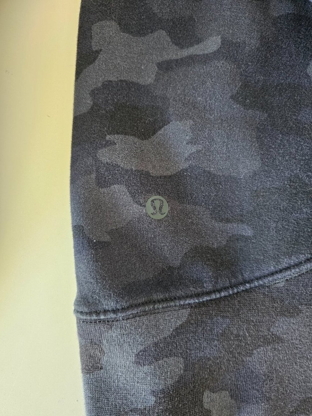 LULULEMON H3DC Black Camo Cotton Fleece Breathable Loungeful Hoodie Size 4 - Picture 8 of 9